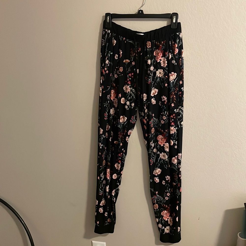 Small Black & Floral joggers
